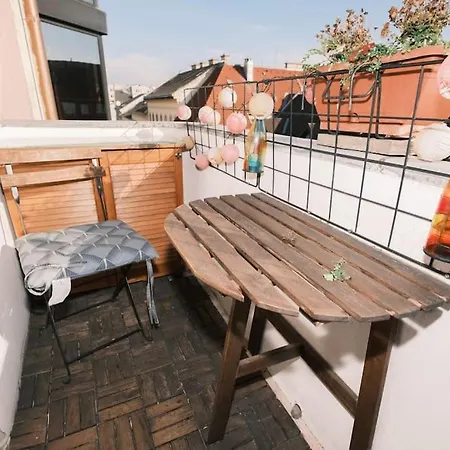 T22 Homey * Budapeşte